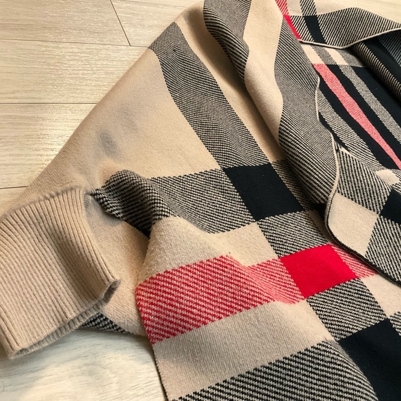 Chic Plaid Fringe Shawl/Poncho - Picture 5 of 6